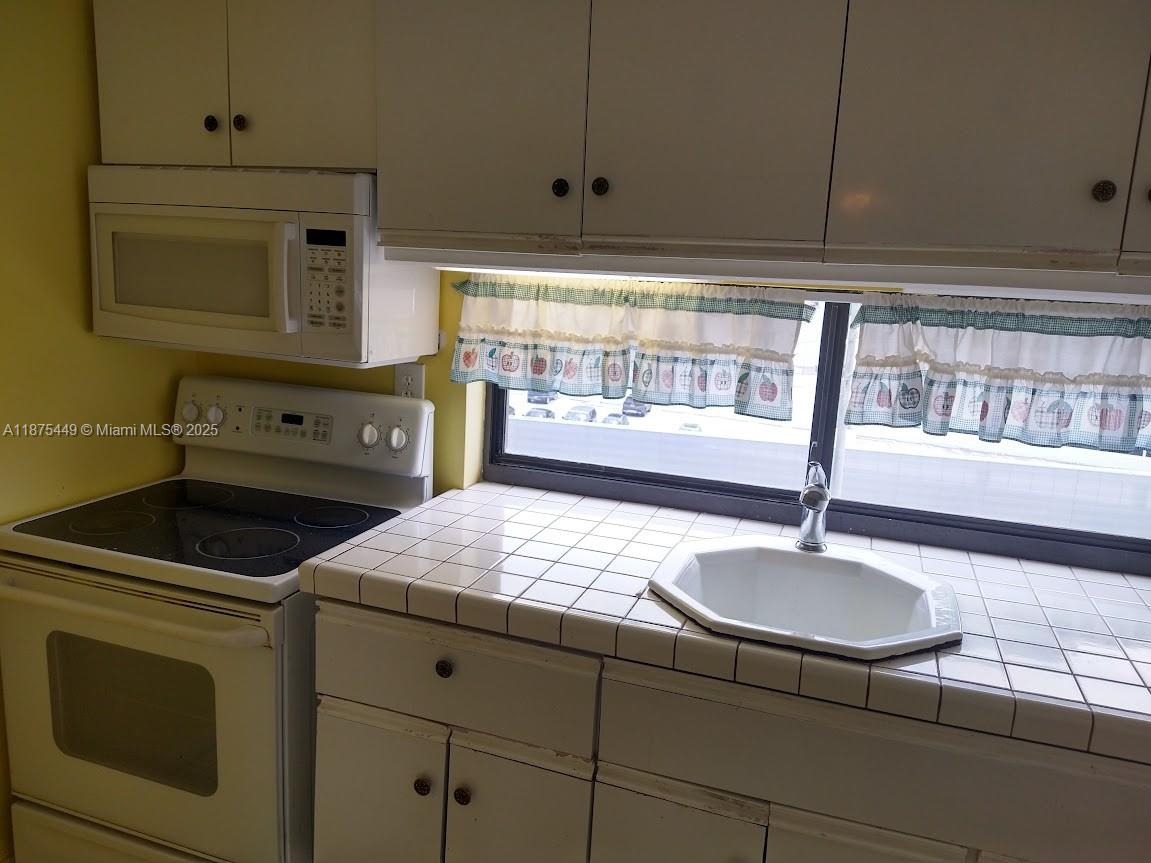 Photo of 16909 Bay Rd  #918, Sunny Isles Beach, Florida, 33160 - 