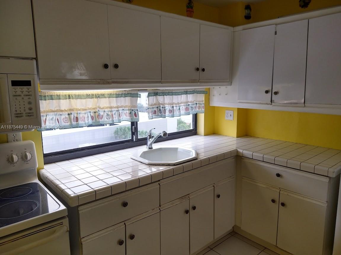 Photo of 16909 Bay Rd  #918, Sunny Isles Beach, Florida, 33160 - 