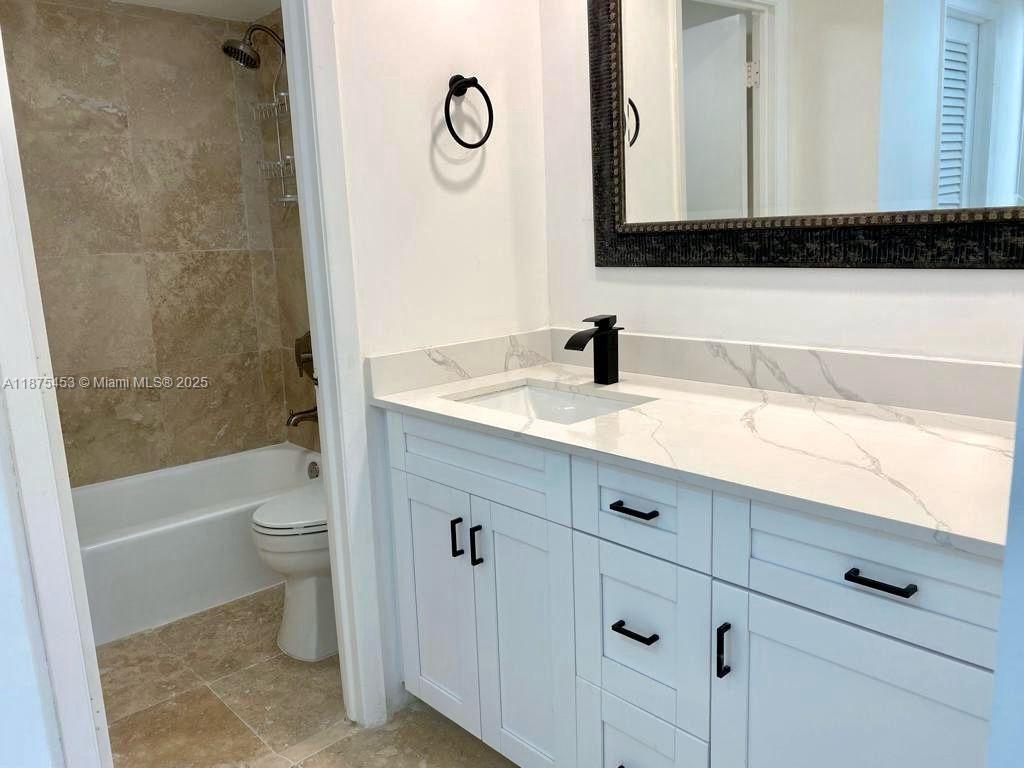 230 2 / 2 1120 sq. ft. $ 2025-09-10 0 Photo