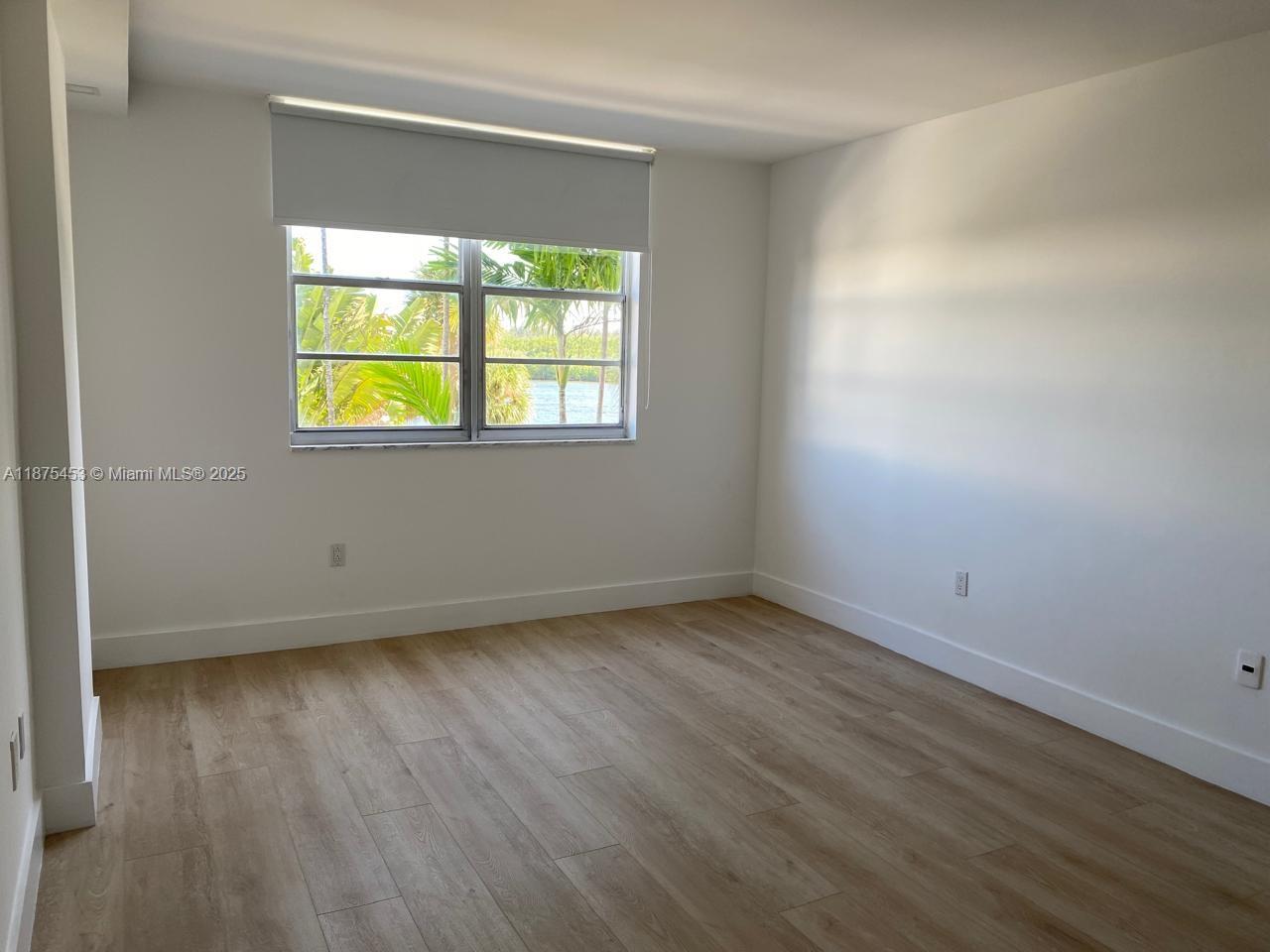 230 2 / 2 1120 sq. ft. $ 2025-09-10 0 Photo
