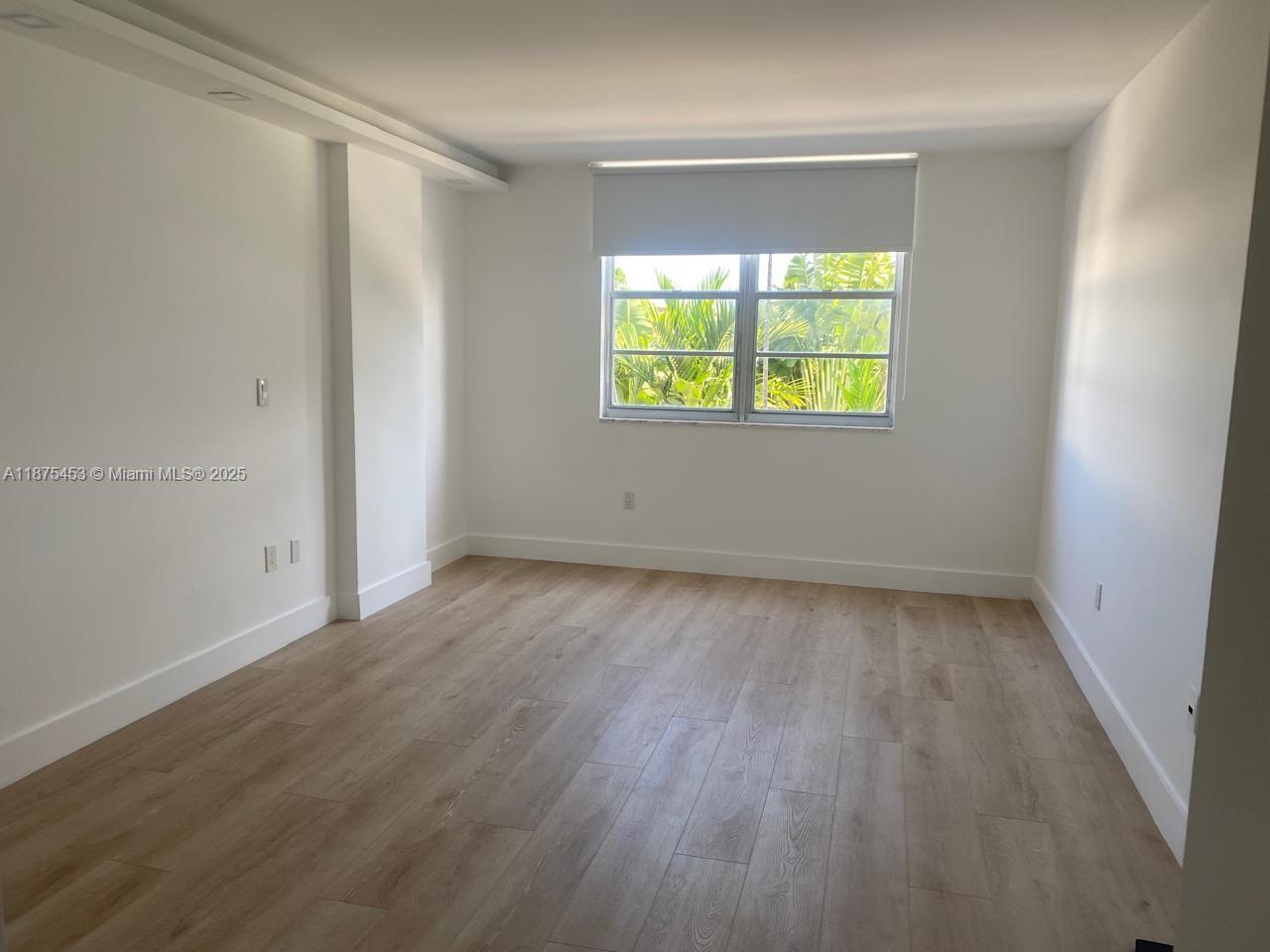230 2 / 2 1120 sq. ft. $ 2025-09-10 0 Photo