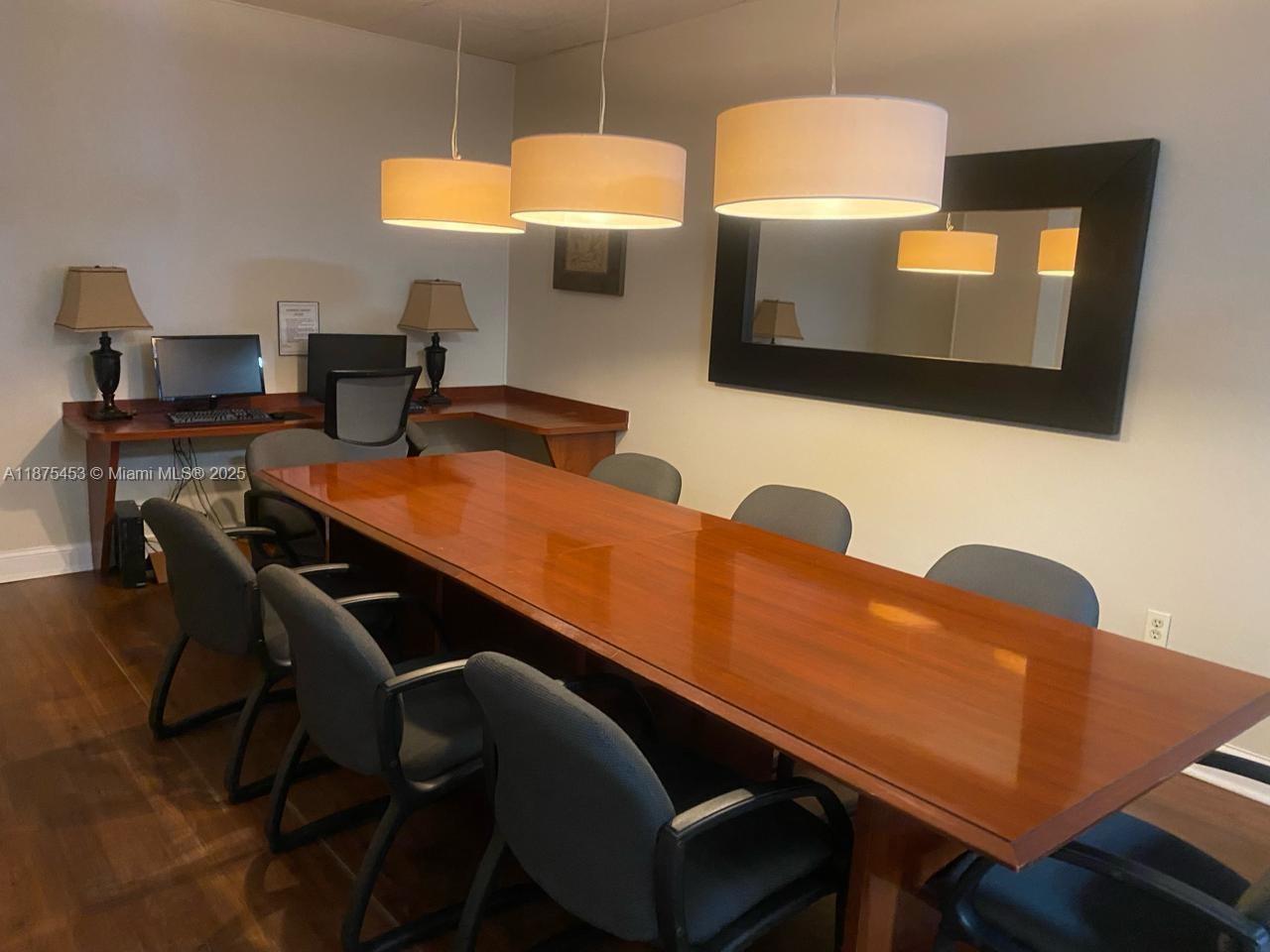 230 2 / 2 1120 sq. ft. $ 2025-09-10 0 Photo