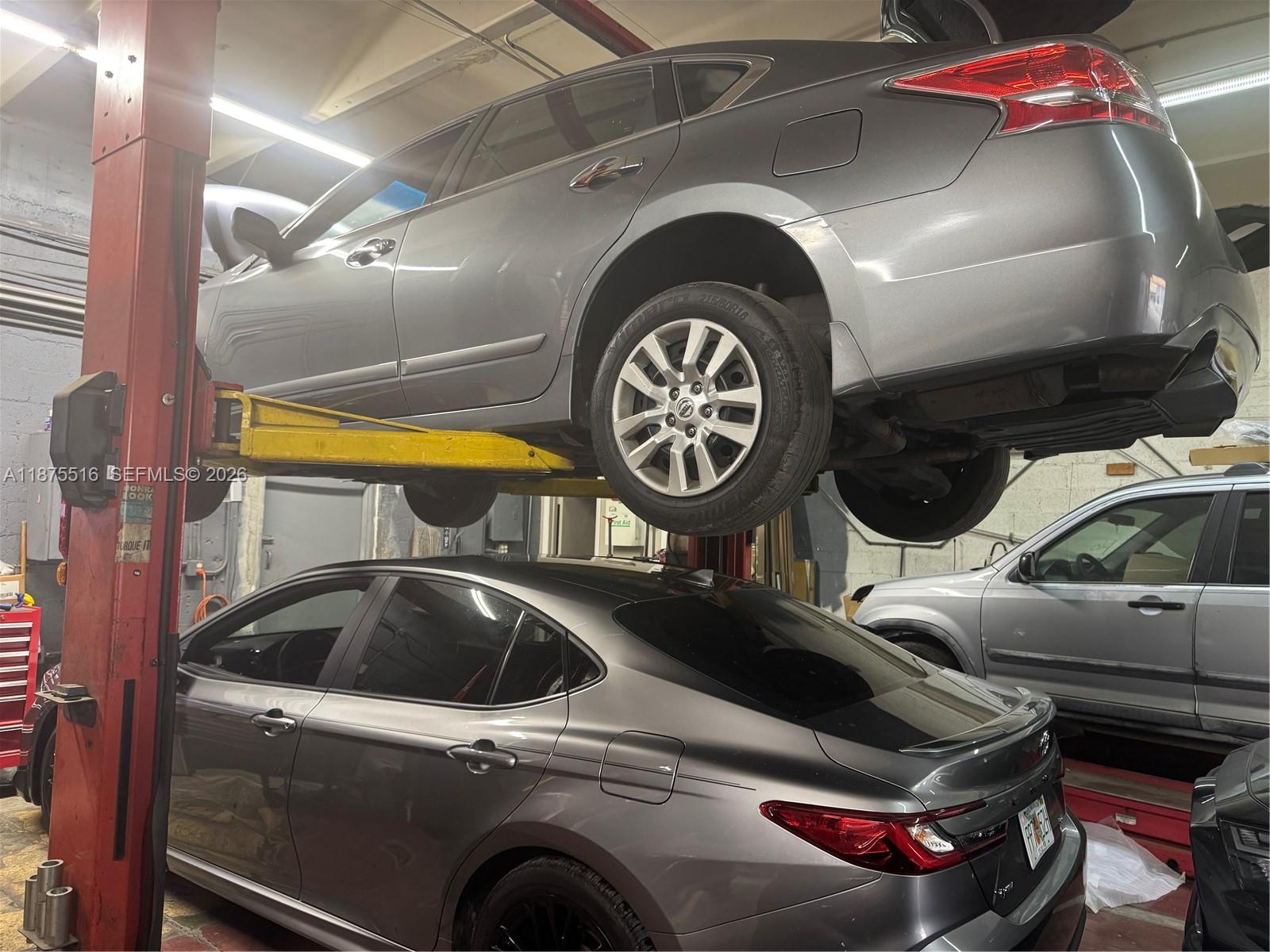   /   кв.футов $ 2026-01-27 0 Фото