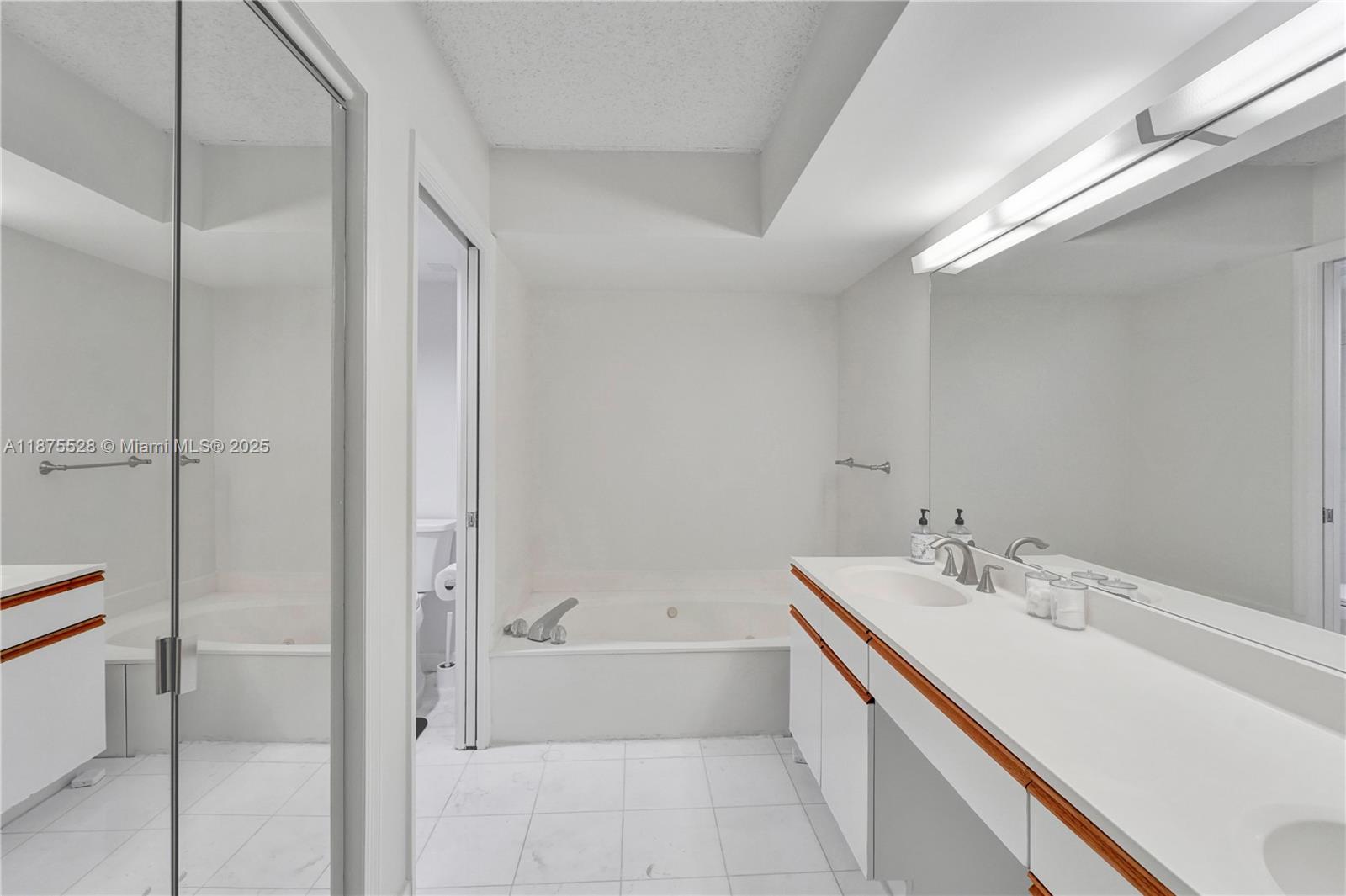 Photo of 3500 Mystic Pointe Dr  #3302, Aventura, Florida, 33180 - 