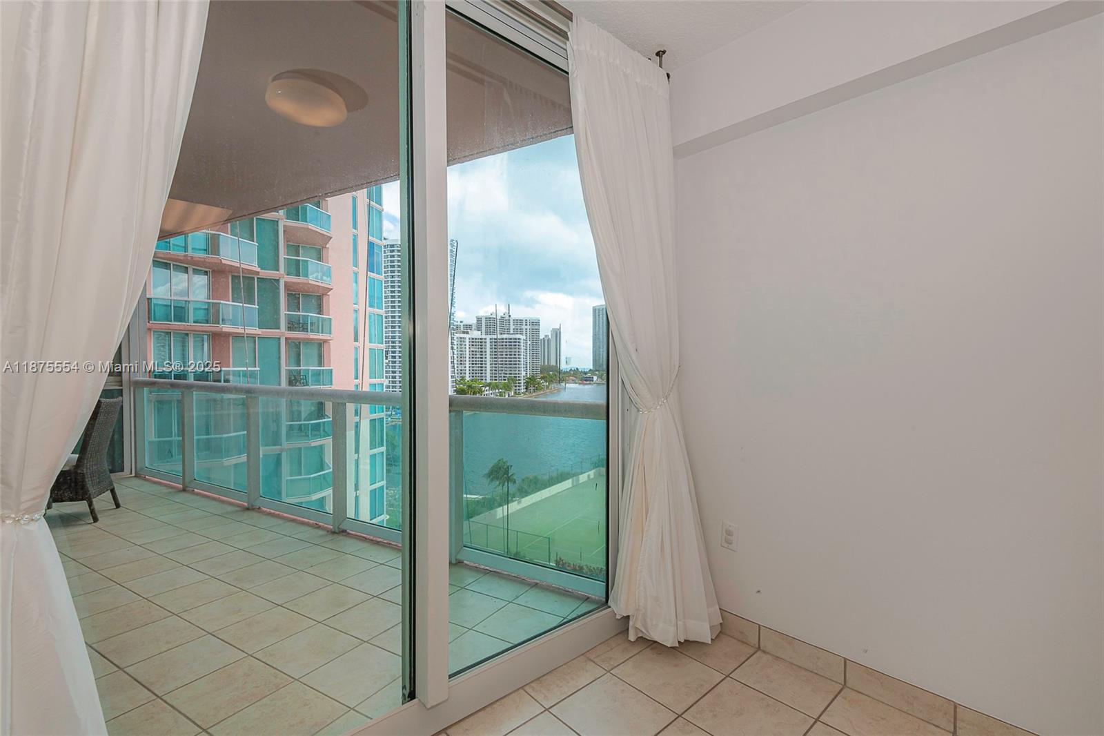 Photo of 3370 Hidden Bay Dr  #906, Aventura, Florida, 33180 - 