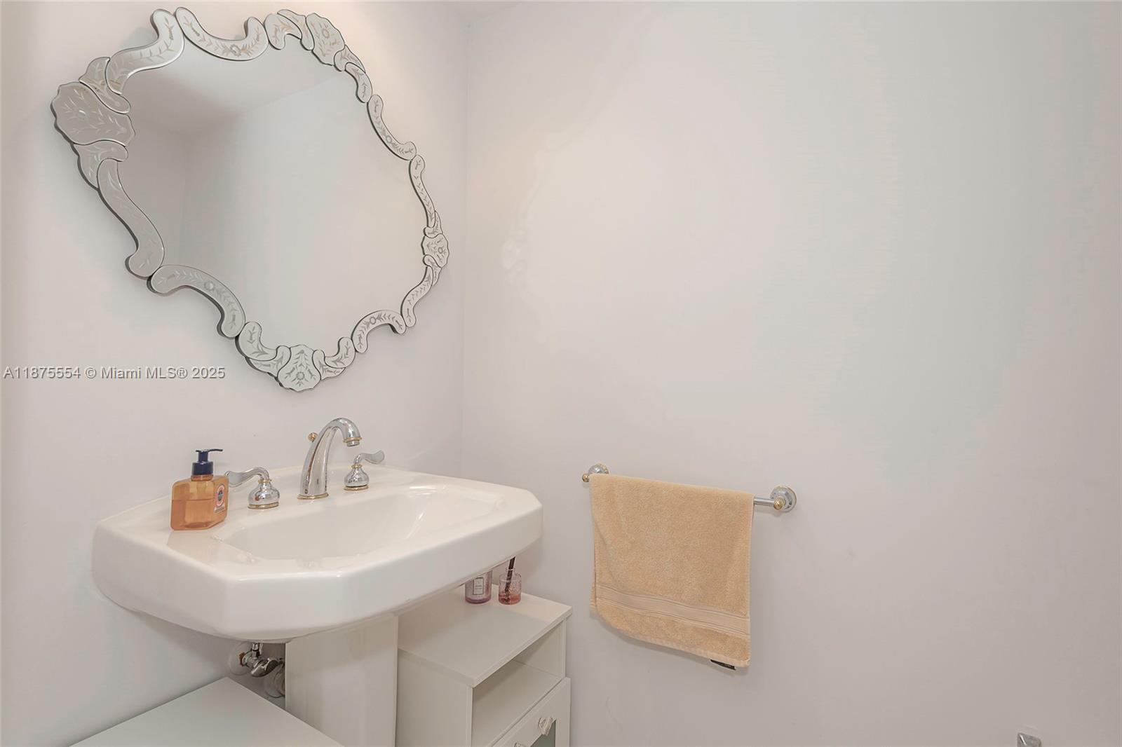 Photo of 3370 Hidden Bay Dr  #906, Aventura, Florida, 33180 - 