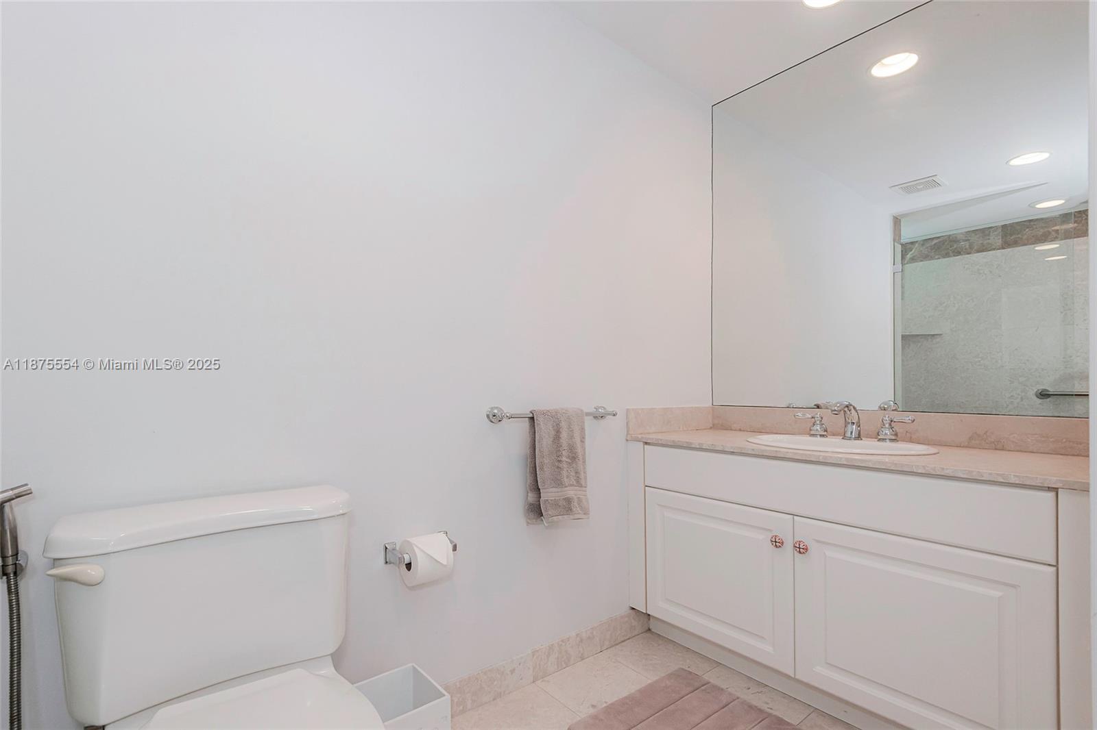 Photo of 3370 Hidden Bay Dr  #906, Aventura, Florida, 33180 - 