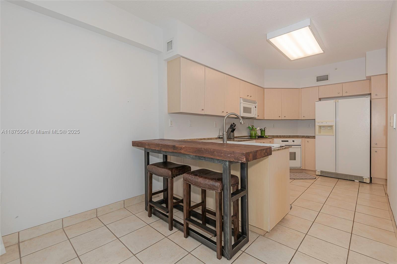 Photo of 3370 Hidden Bay Dr #906, Aventura, Florida, 33180 -