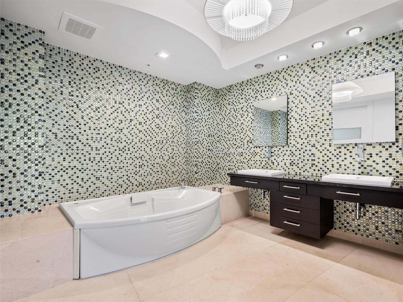 See details 1209 3 / 3 4045 sq. ft. $ 2025-09-09 0 Photo