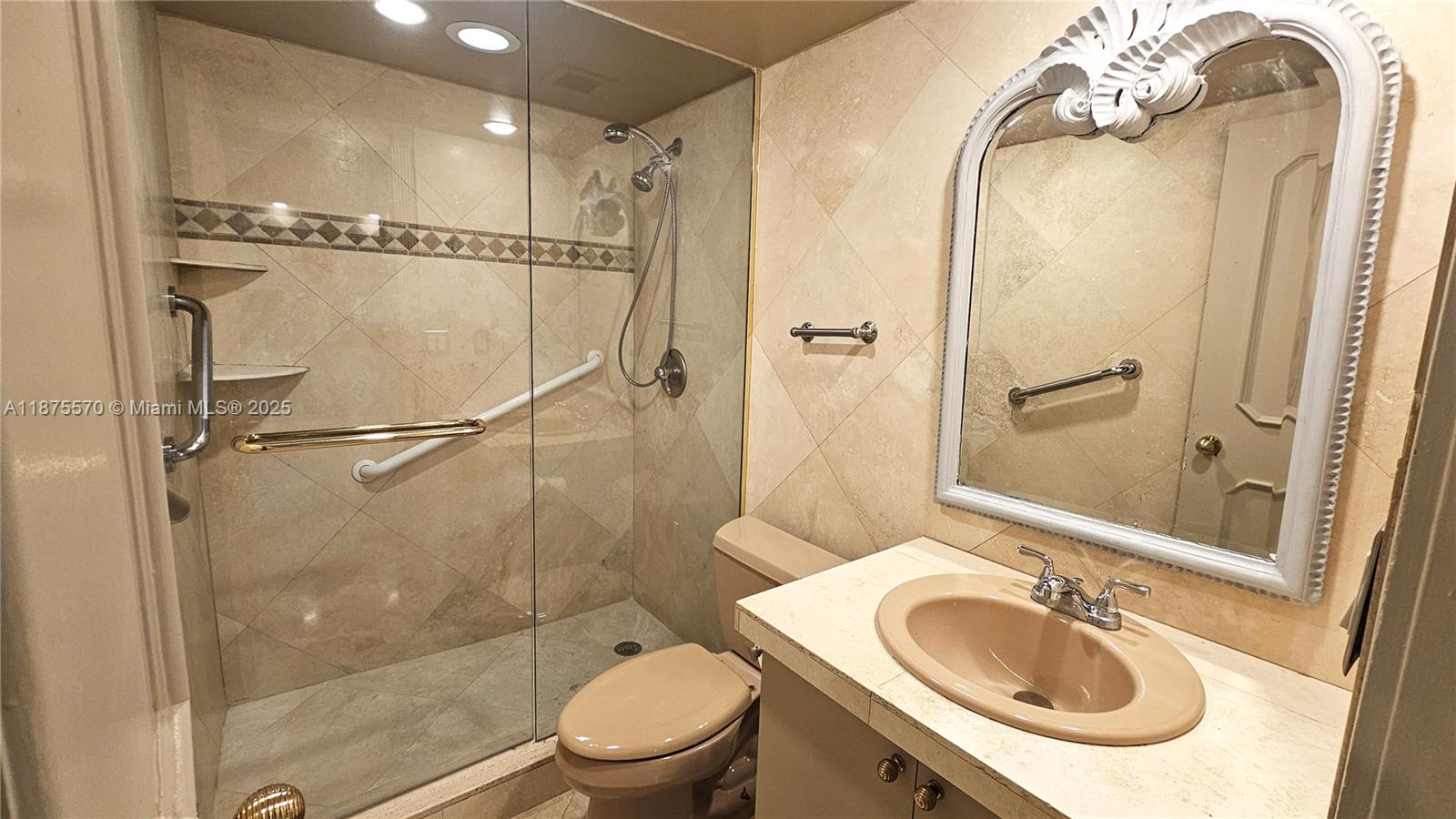 20A 1 / 2 870 sq. ft. $ 2025-09-22 0 Photo