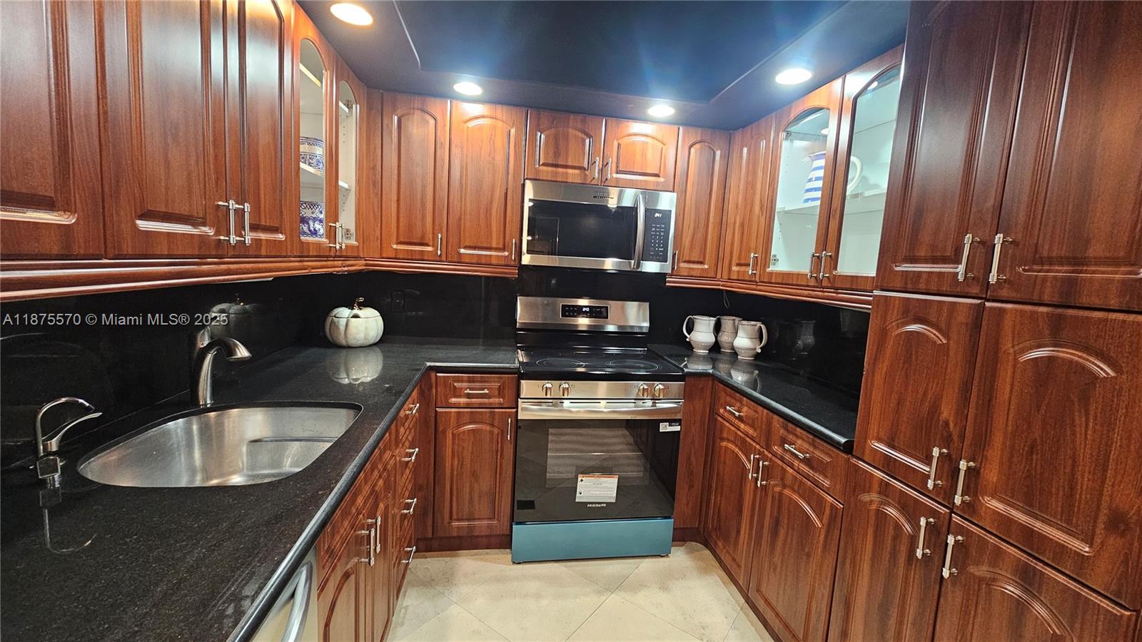 20A 1 / 2 870 sq. ft. $ 2025-09-22 0 Photo