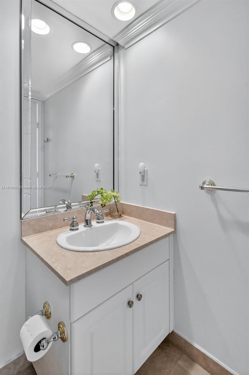 Photo of 3370 Hidden Bay Dr  #1808, Aventura, Florida, 33180 - 