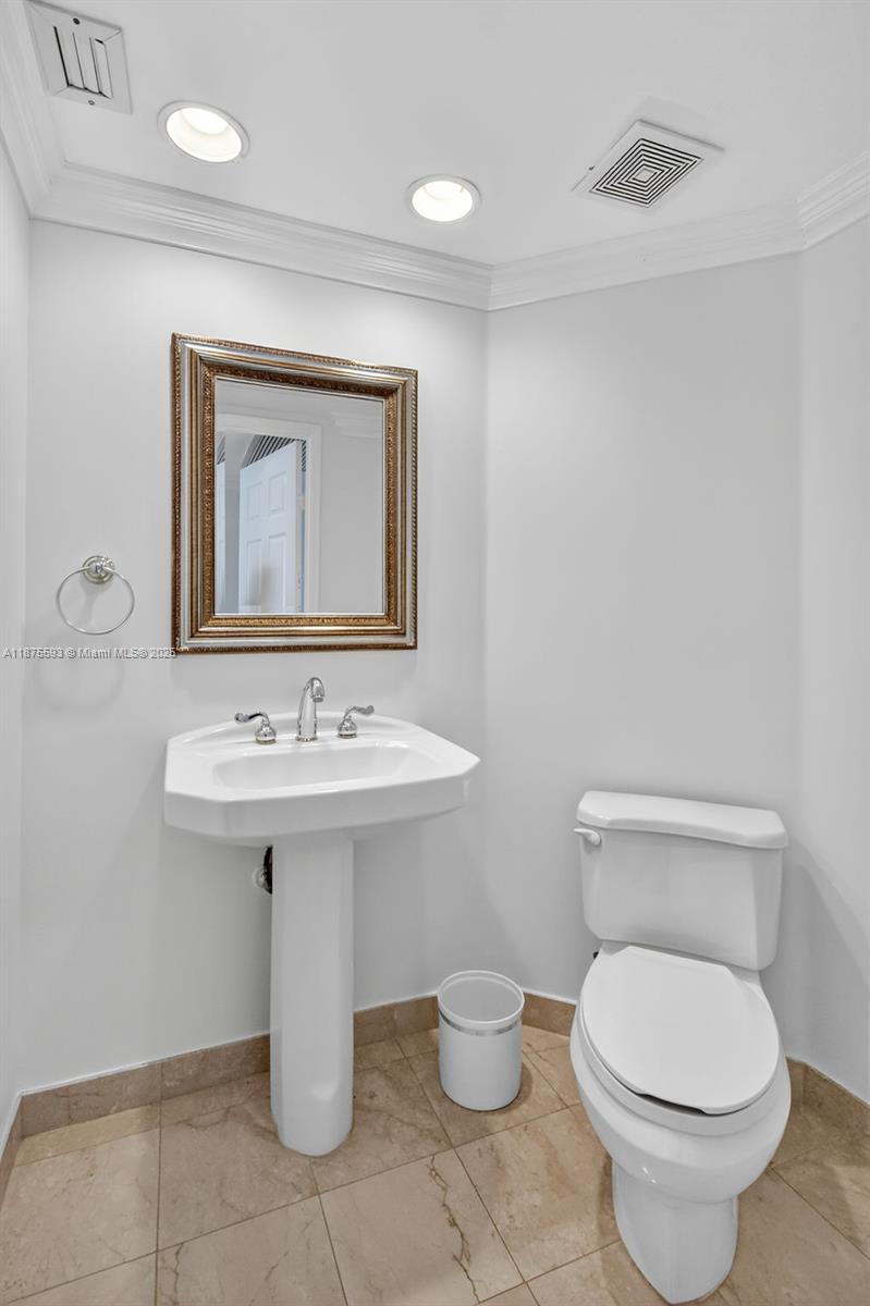 Photo of 3370 Hidden Bay Dr  #1808, Aventura, Florida, 33180 - 