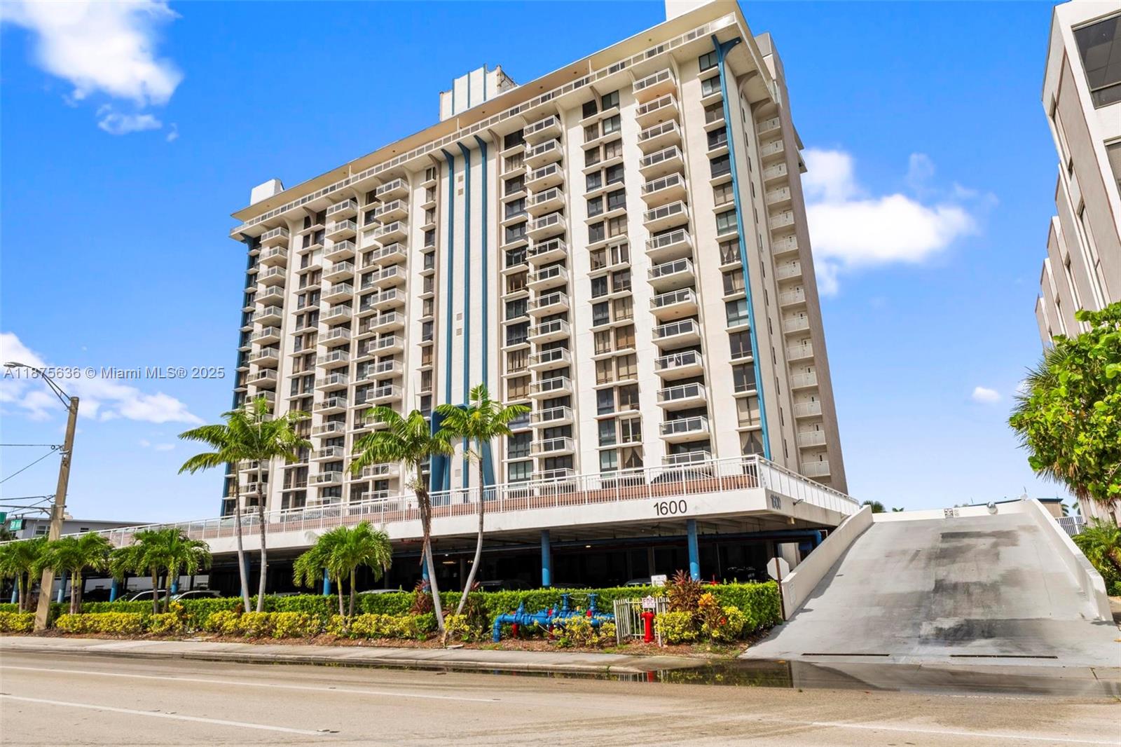 Photo of 1600 Ocean Dr  #12H, Hollywood, Florida, 33019 - 