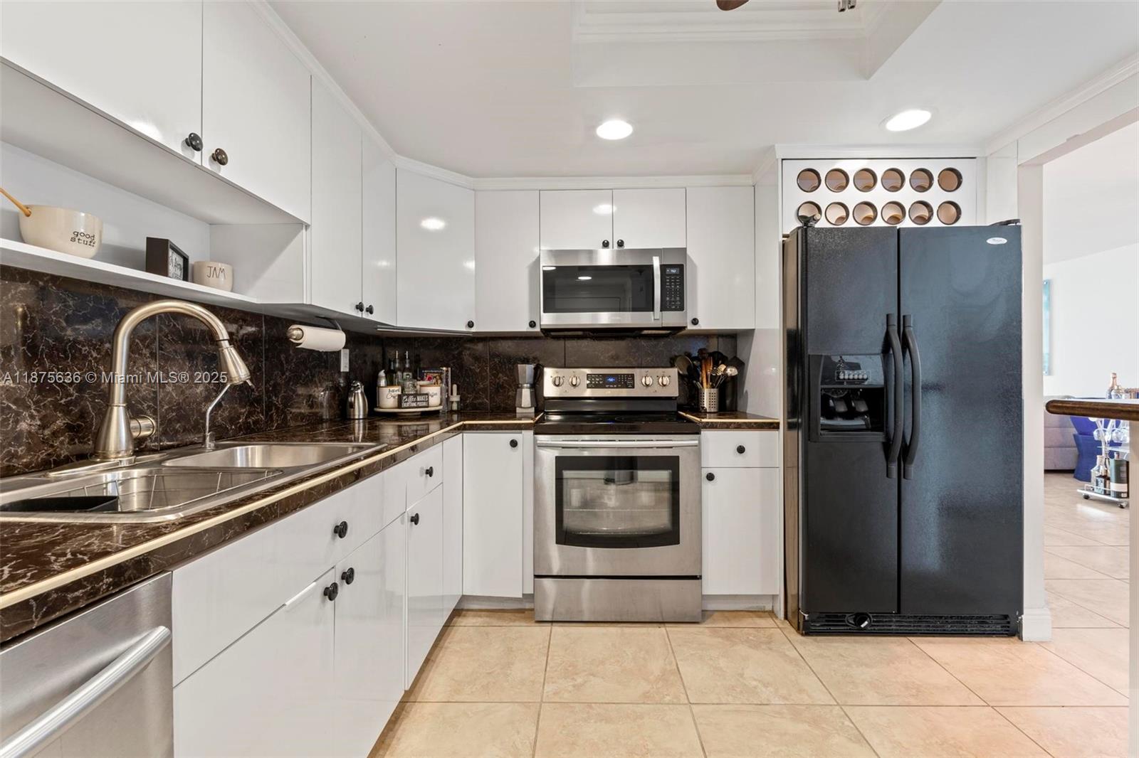 Photo of 1600 Ocean Dr  #12H, Hollywood, Florida, 33019 - 