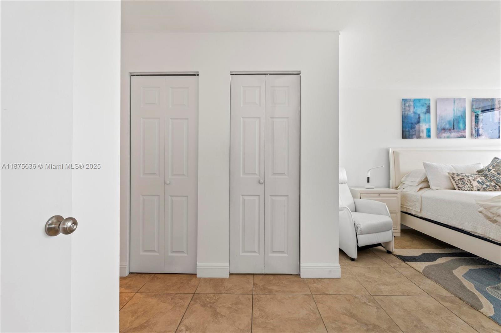 Photo of 1600 Ocean Dr  #12H, Hollywood, Florida, 33019 - 