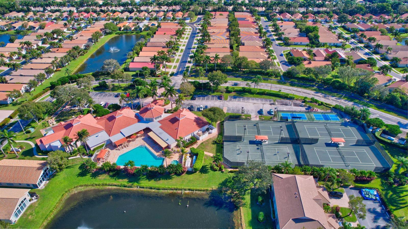 Ver detalles 7736 2 / 2 1705 sq. ft. $ 2025-12-31 0 foto
