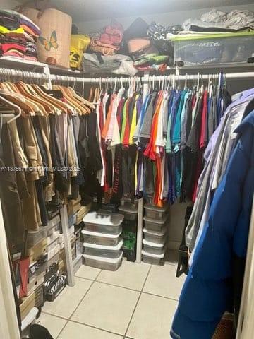 270W 2 / 2 985 sq. ft. $ 2025-09-09 0 foto