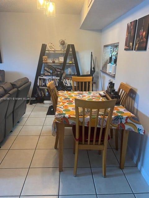 270W 2 / 2 985 sq. ft. $ 2025-09-09 0 foto