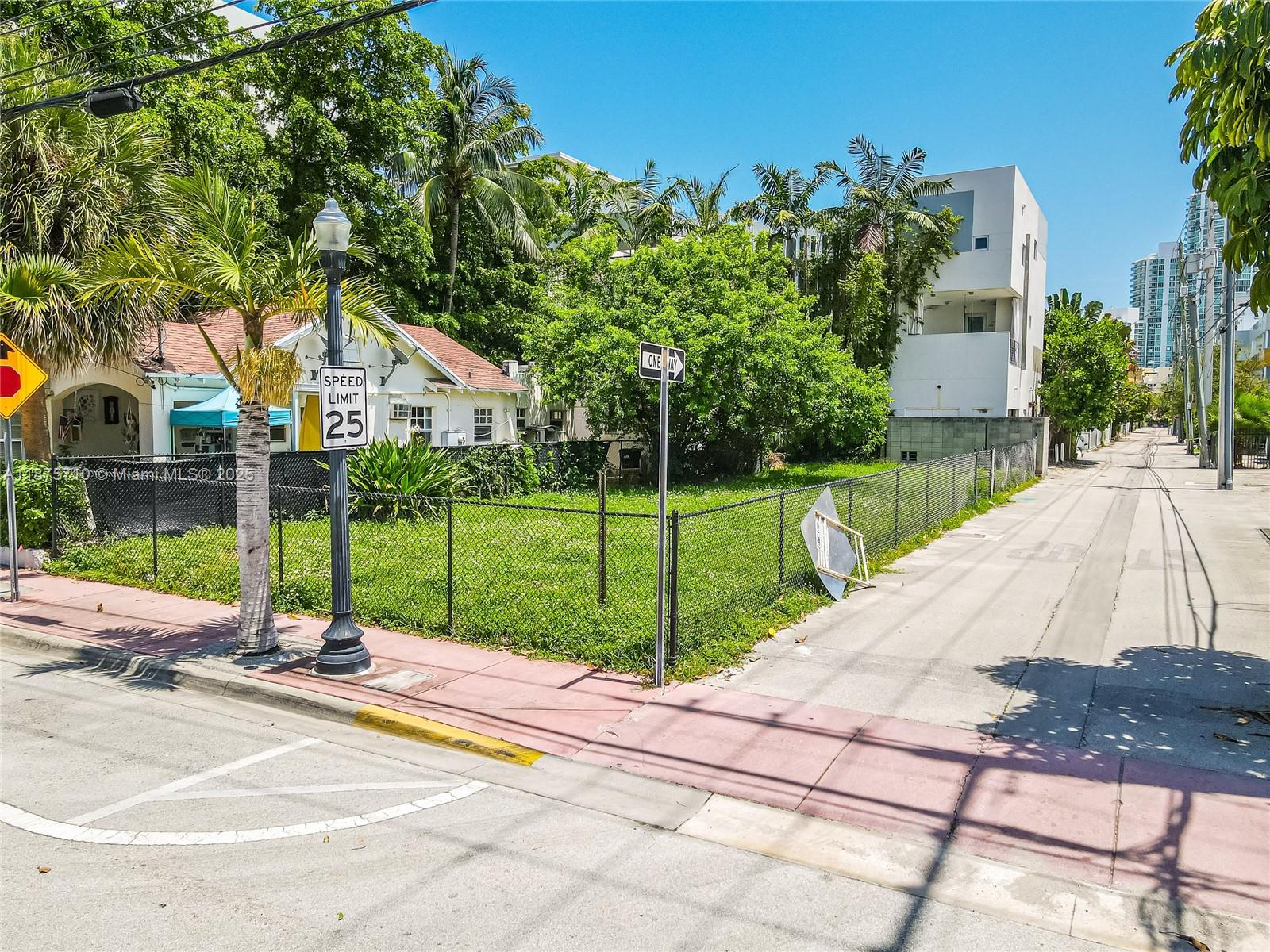 See details / sq. ft. $ 2025-09-09 0 Photo
