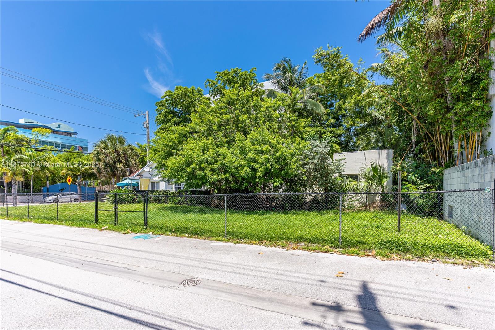 See details / sq. ft. $ 2025-09-09 0 Photo