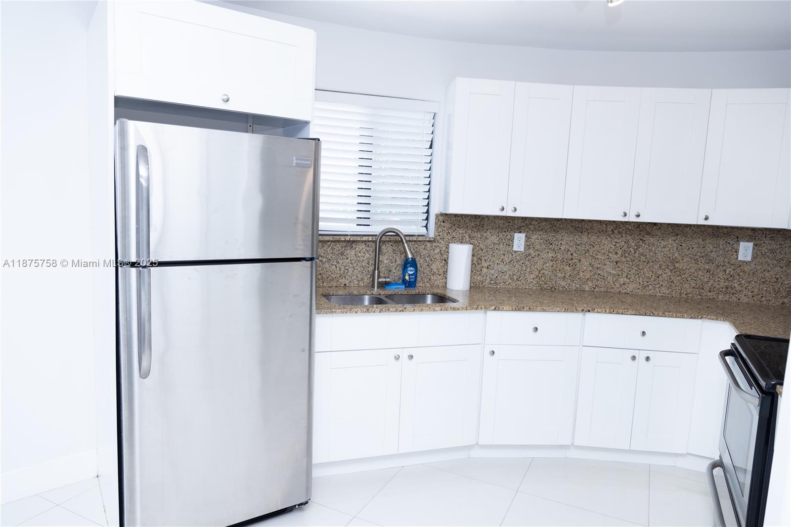   /   sq. ft. $ 2025-09-10 0 Photo