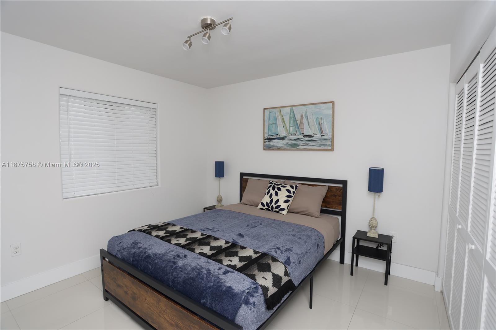   /   sq. ft. $ 2025-09-10 0 Photo