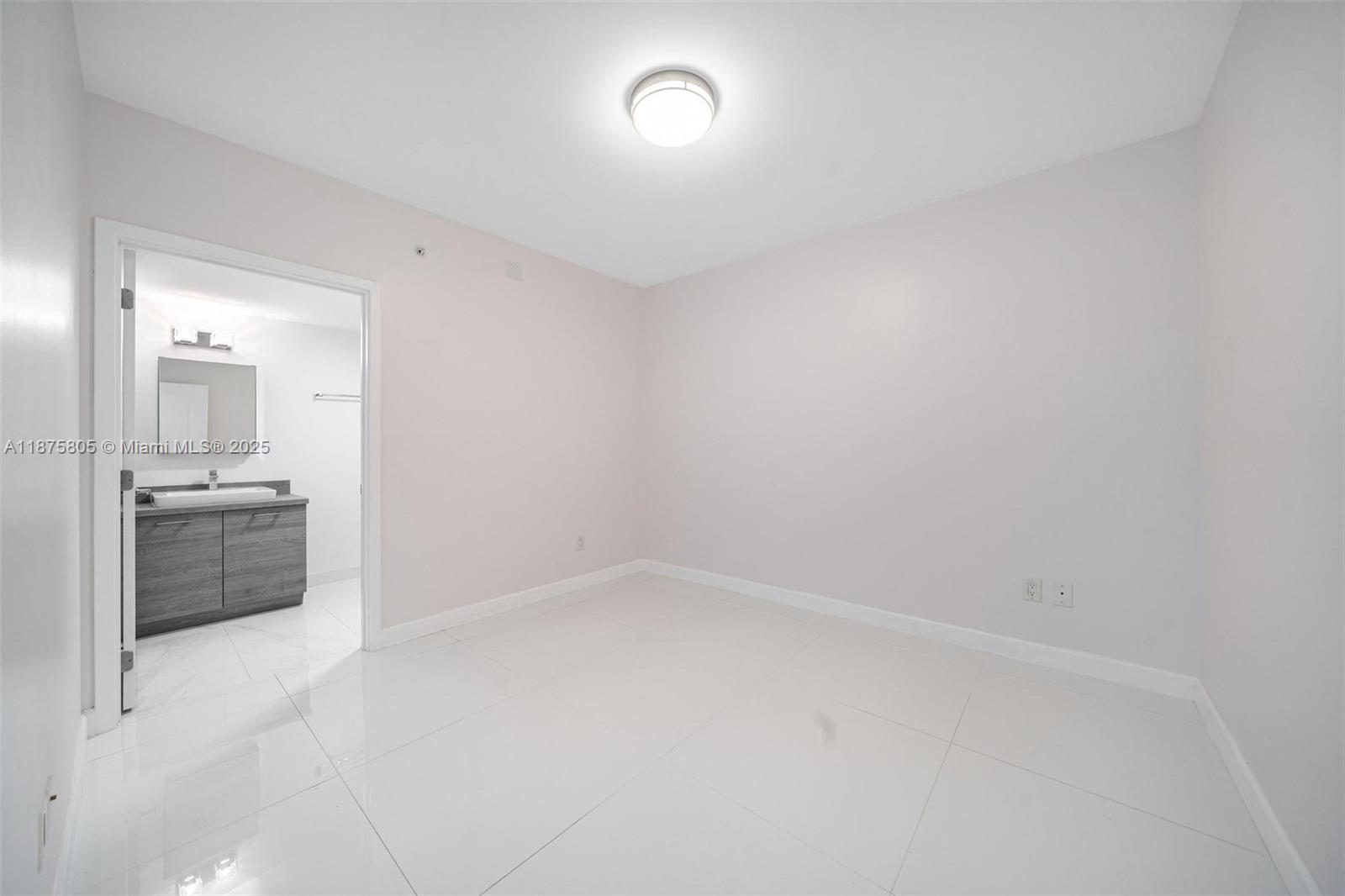 Photo of 400 Sunny Isles Blvd  #1707, Sunny Isles Beach, Florida, 33160 - Den/Third Bathroom