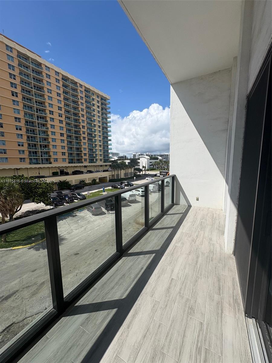 Photo of 2301 Ocean Dr  #307, Hollywood, Florida, 33019 -