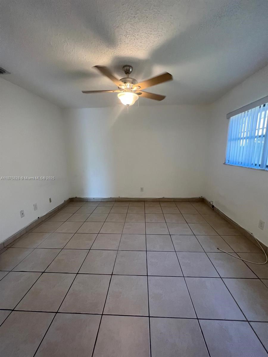   /  1560 sq. ft. $ 2025-09-10 0 Photo