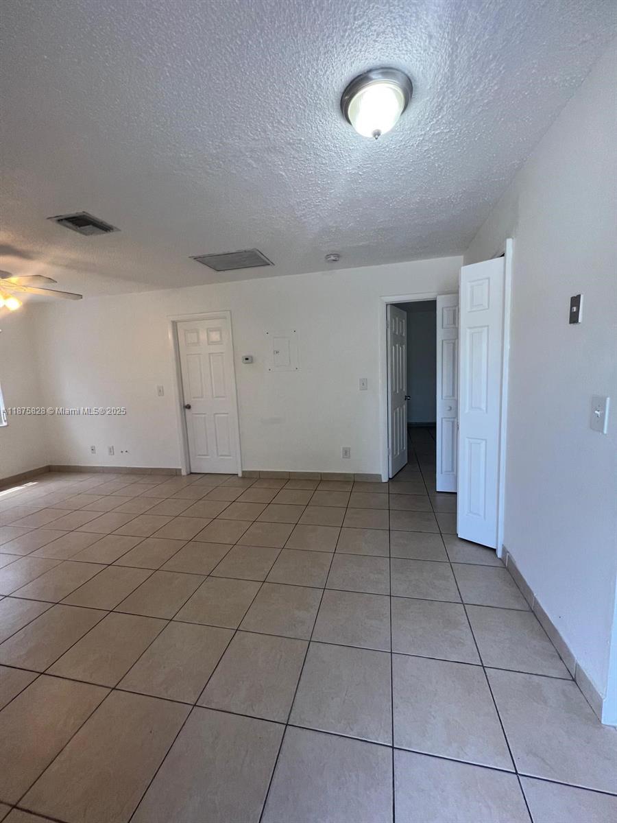   /  1560 sq. ft. $ 2025-09-10 0 Photo
