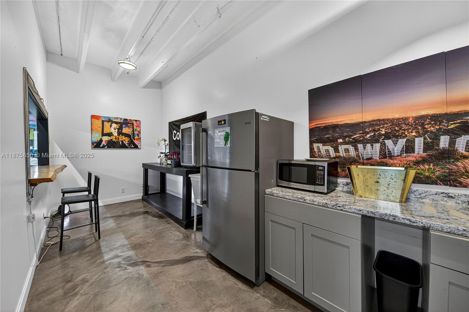   /   sq. ft. $ 2025-09-10 0 Photo