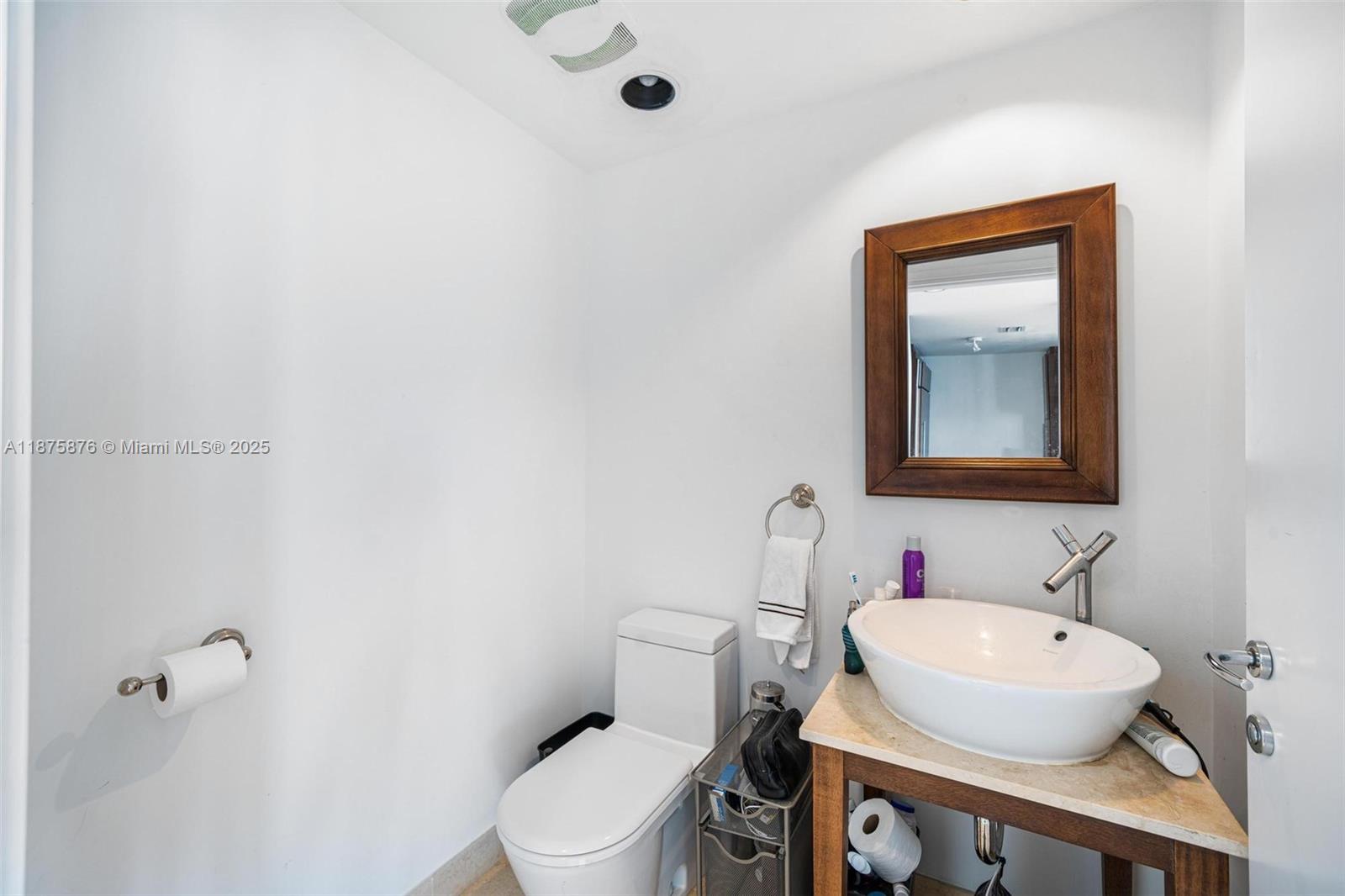 Photo of 450 Alton Rd  #808, Miami Beach, Florida, 33139 - 