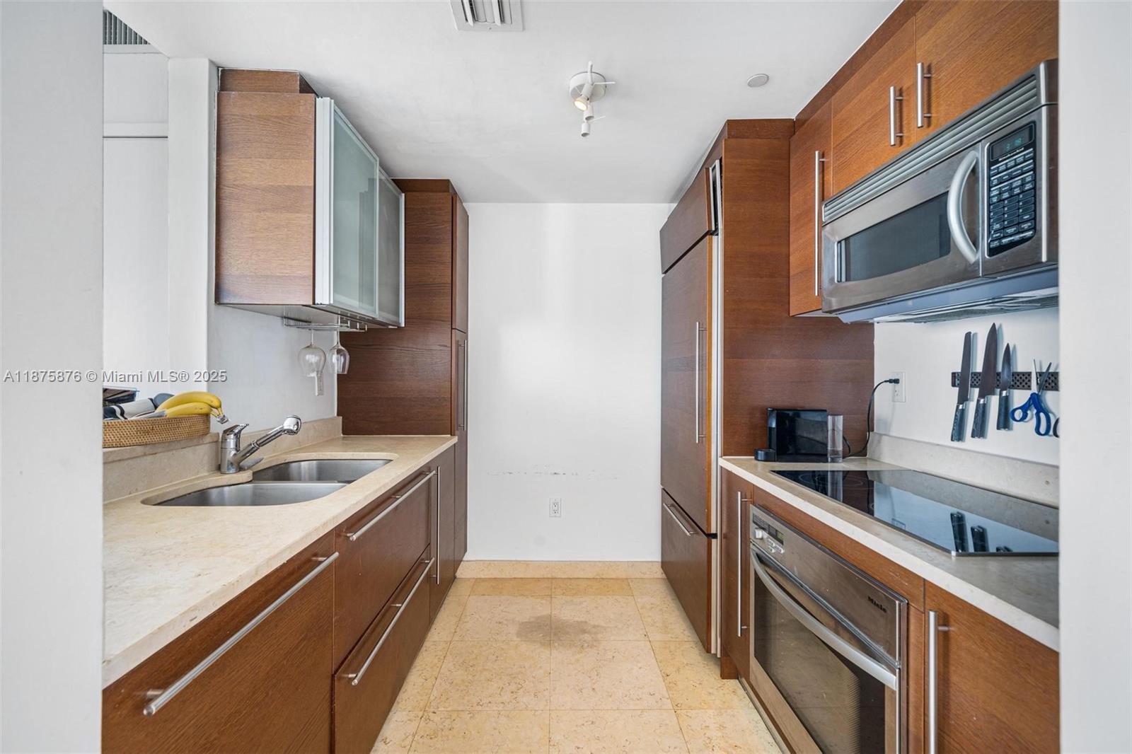 Photo of 450 Alton Rd  #808, Miami Beach, Florida, 33139 - 
