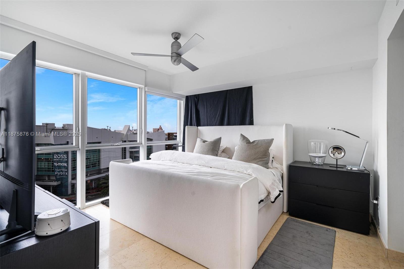 Photo of 450 Alton Rd  #808, Miami Beach, Florida, 33139 - 