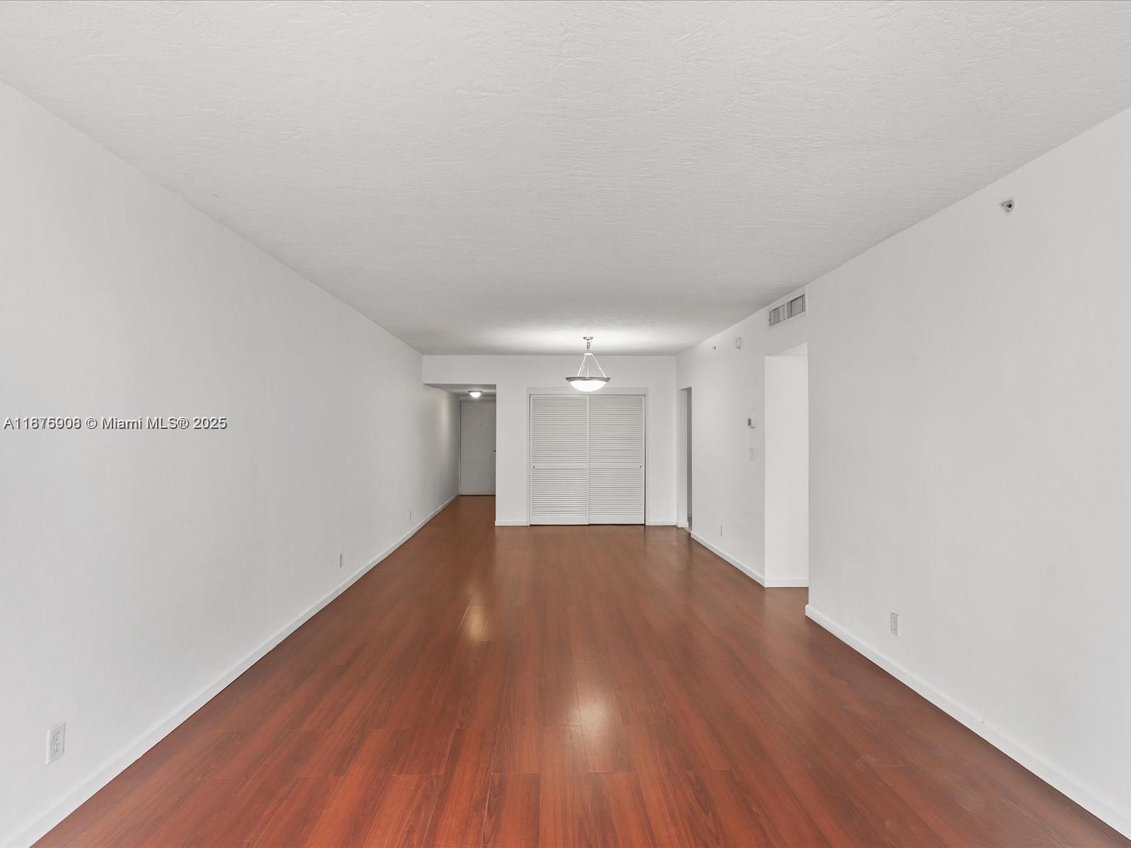 Photo of 3000 Ocean Dr #206, Hollywood, Florida, 33019 -