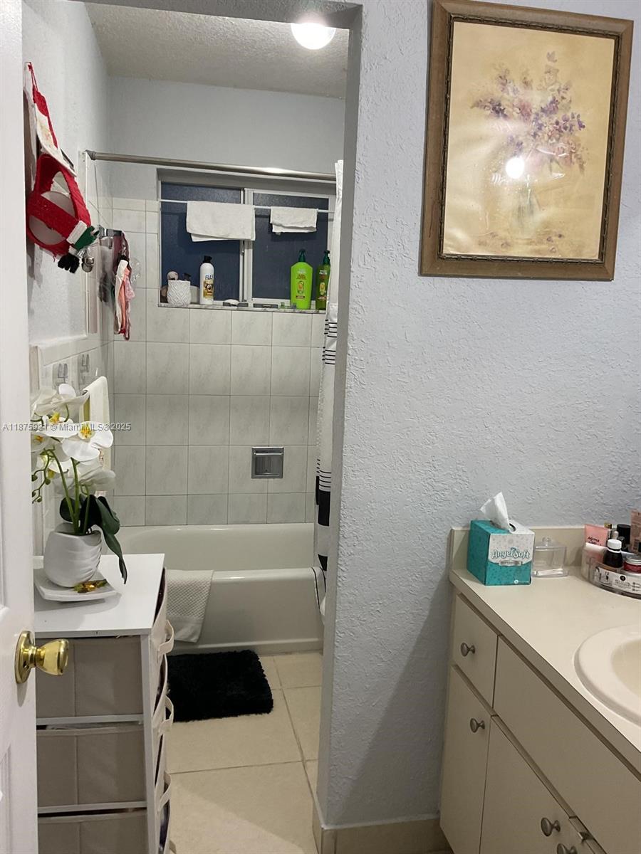   /  2926 sq. ft. $ 2025-09-10 0 Photo