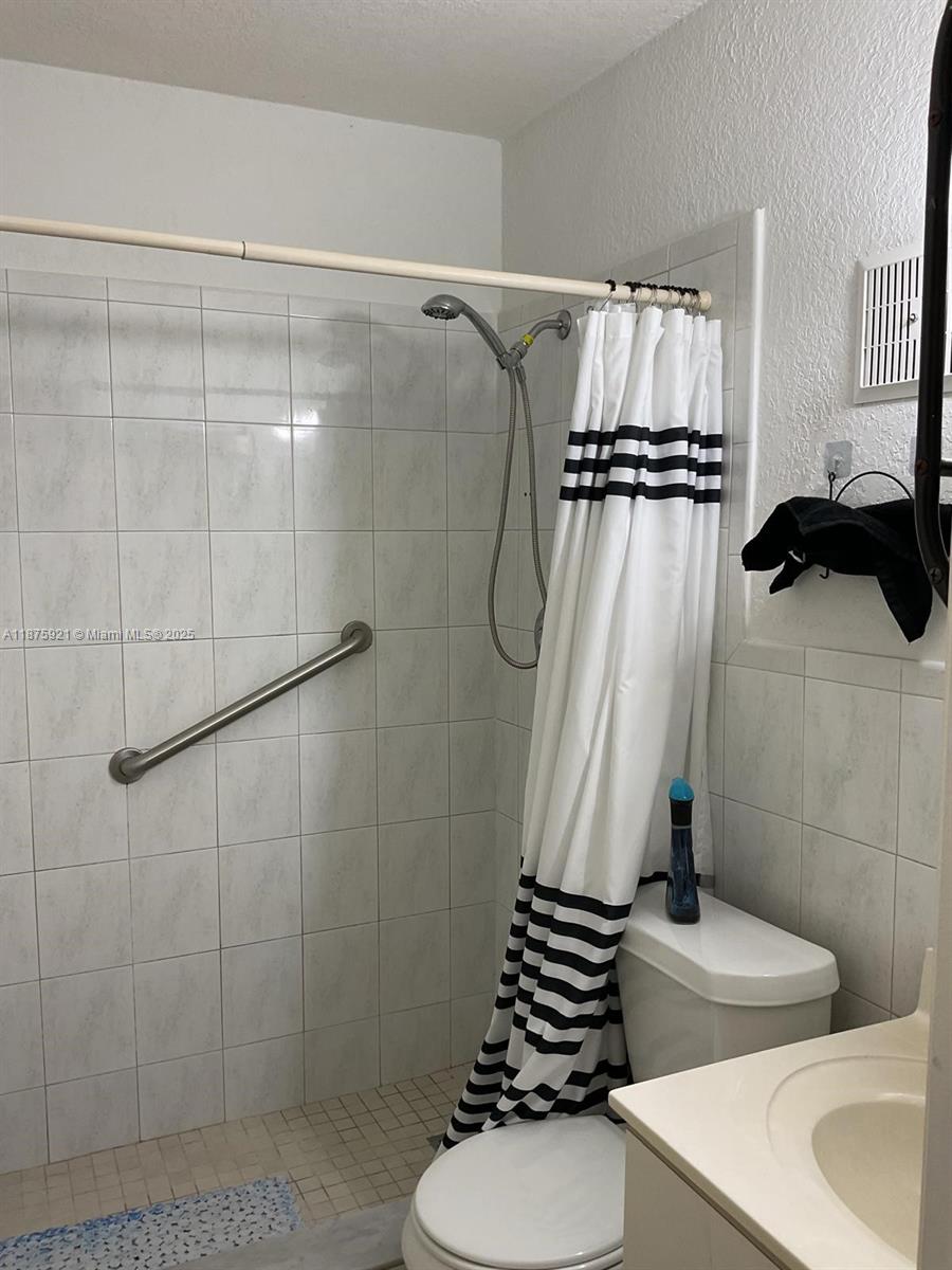   /  2926 sq. ft. $ 2025-09-10 0 Photo