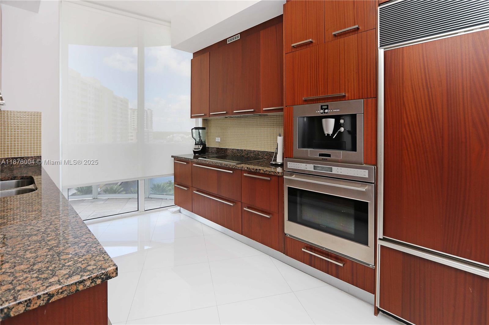Ver detalles 705 2 / 2 1435 sq. ft. $ 2025-09-10 0 foto