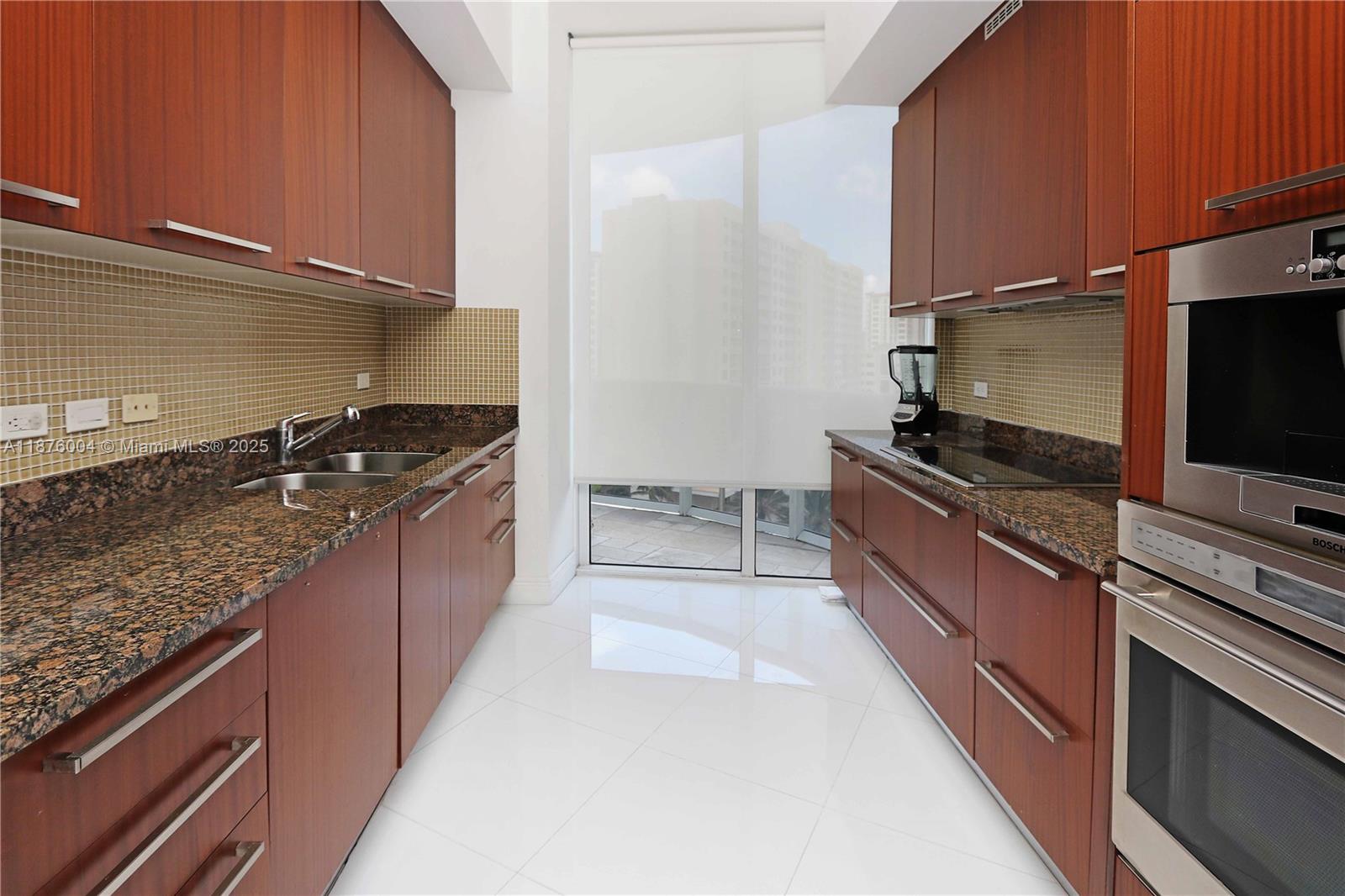 Ver detalles 705 2 / 2 1435 sq. ft. $ 2025-09-10 0 foto