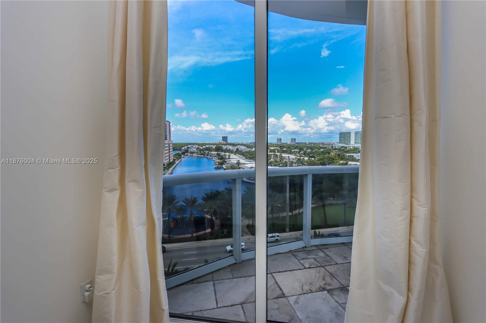 Ver detalles 705 2 / 2 1435 sq. ft. $ 2025-09-10 0 foto