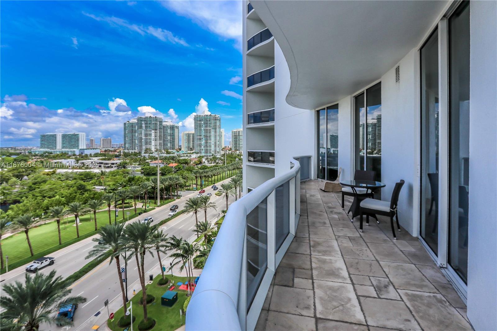 Ver detalles 705 2 / 2 1435 sq. ft. $ 2025-09-10 0 foto