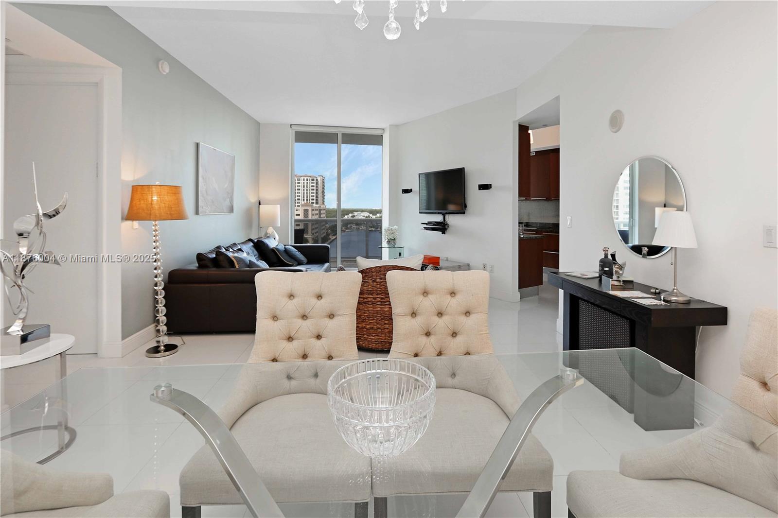 Ver detalles 705 2 / 2 1435 sq. ft. $ 2025-09-10 0 foto