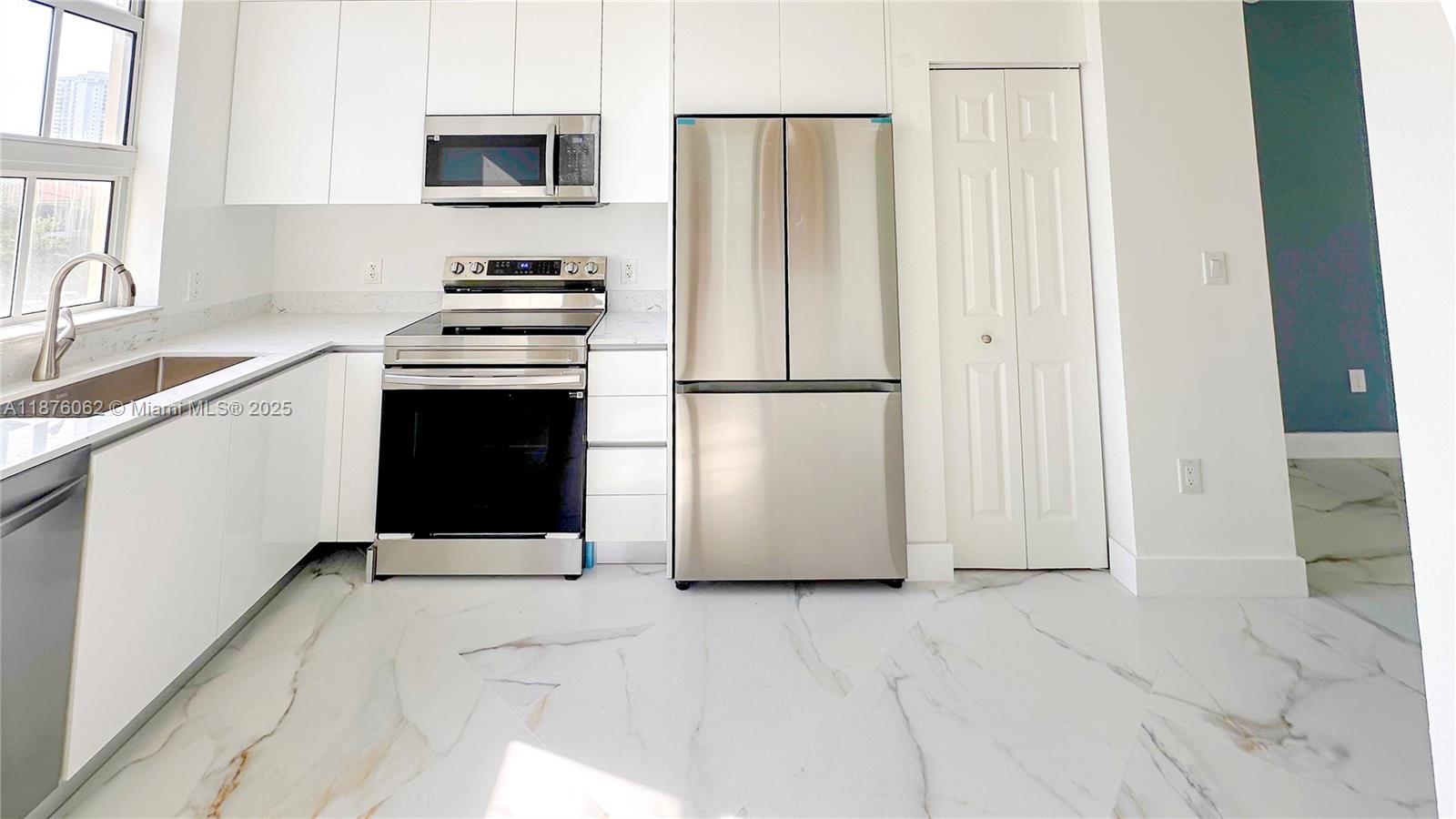 Photo of 3001 185th St #317, Aventura, Florida, 33180 -
