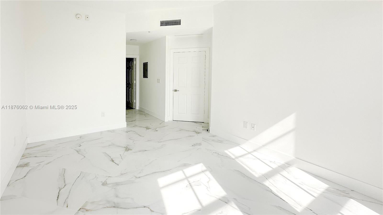 Photo of 3001 185th St  #317, Aventura, Florida, 33180 - 