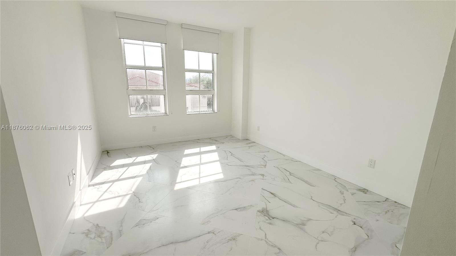 Photo of 3001 185th St  #317, Aventura, Florida, 33180 - 