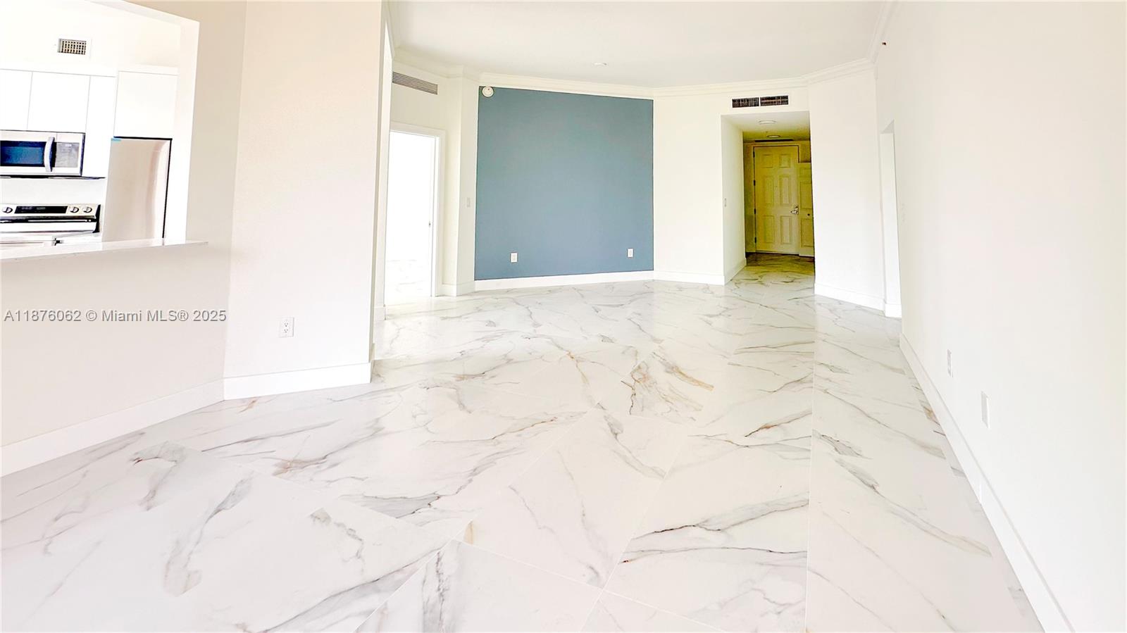 Photo of 3001 185th St  #317, Aventura, Florida, 33180 - 