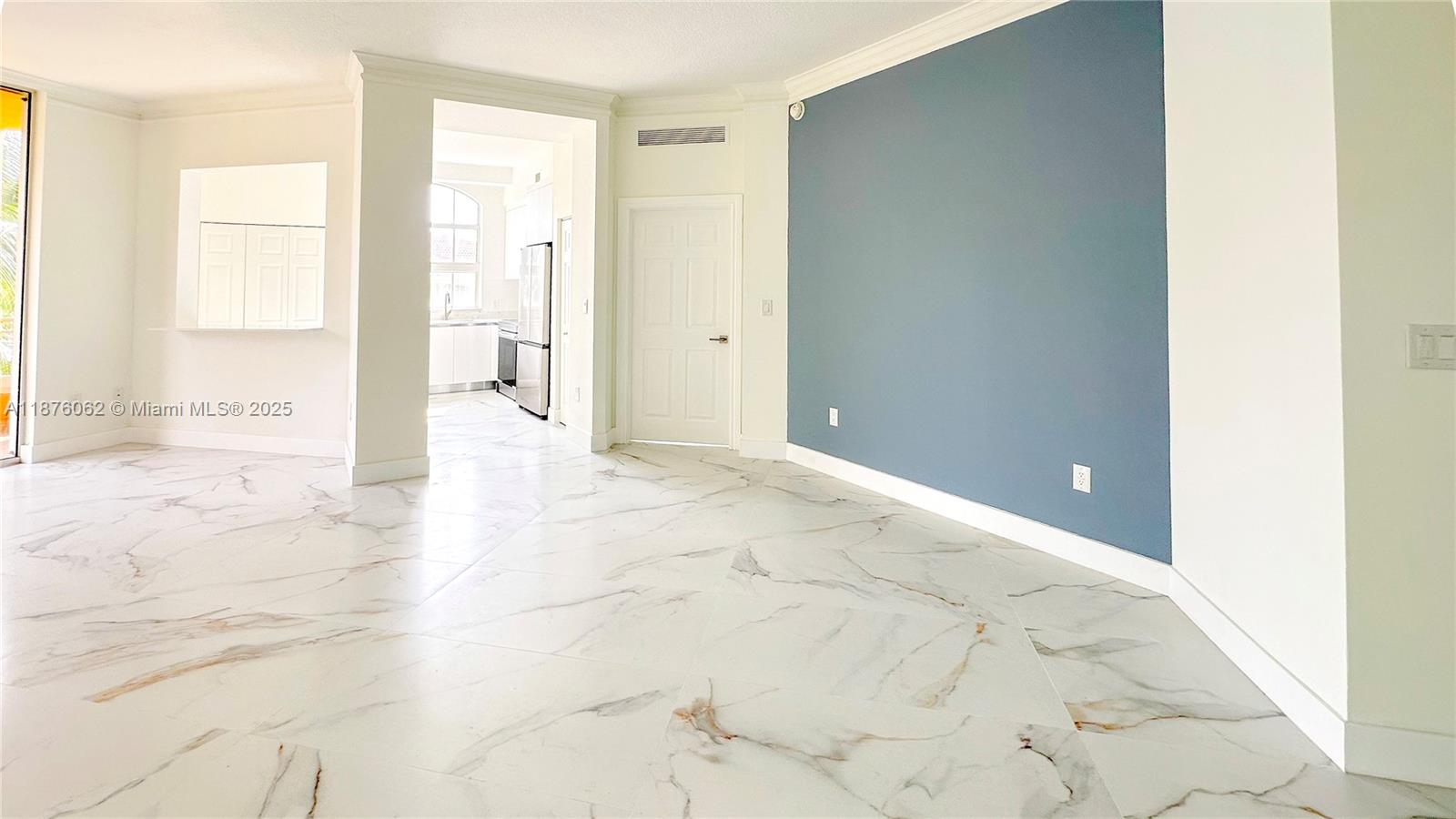 Photo of 3001 185th St  #317, Aventura, Florida, 33180 - 