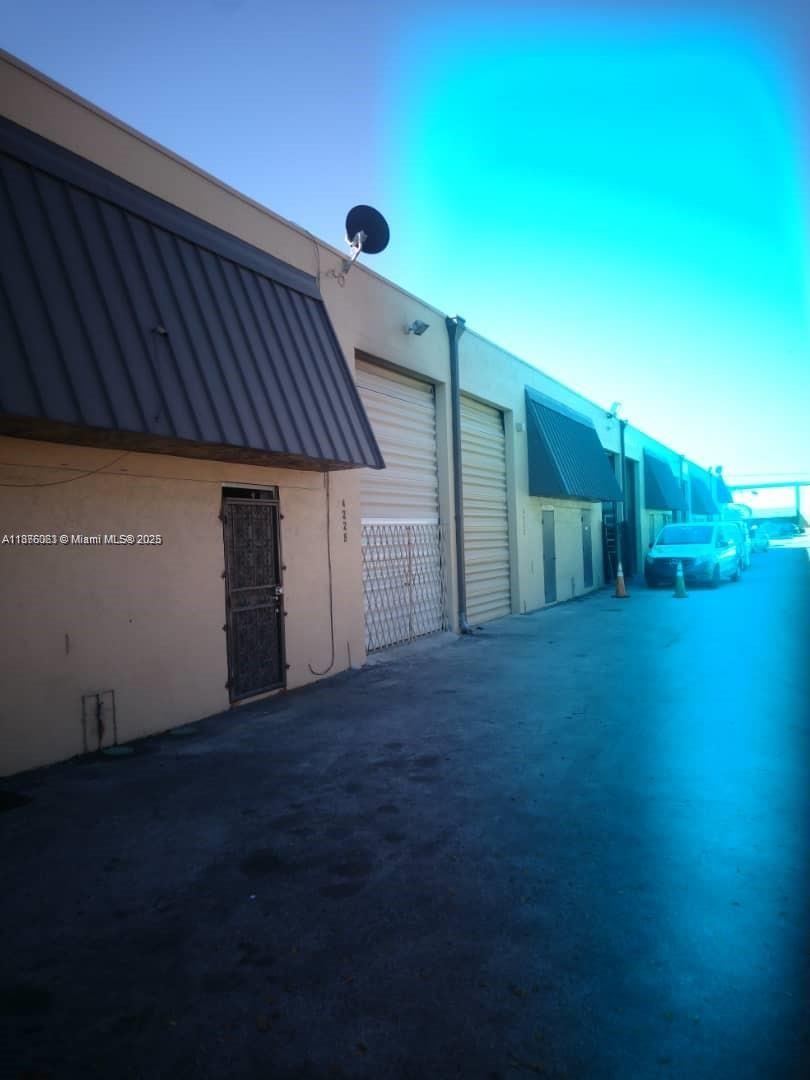 4229  /   sq. ft. $ 2025-09-10 0 Photo