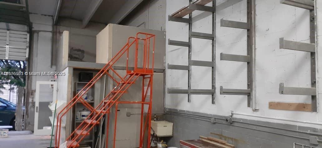 4229  /   sq. ft. $ 2025-09-10 0 Photo